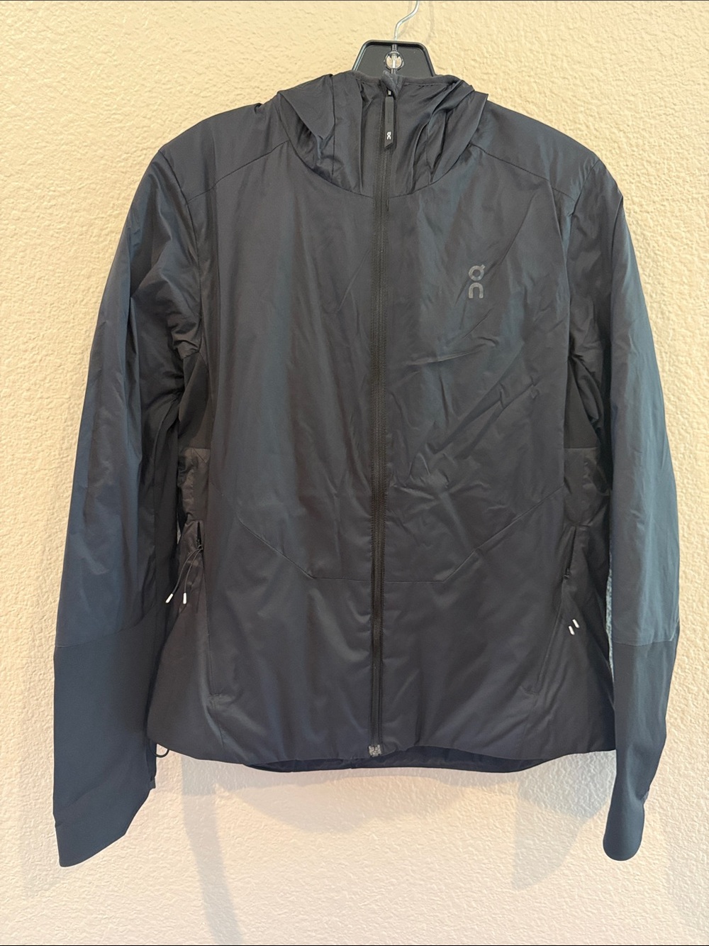 On Running Lightweight Insulator Jacket